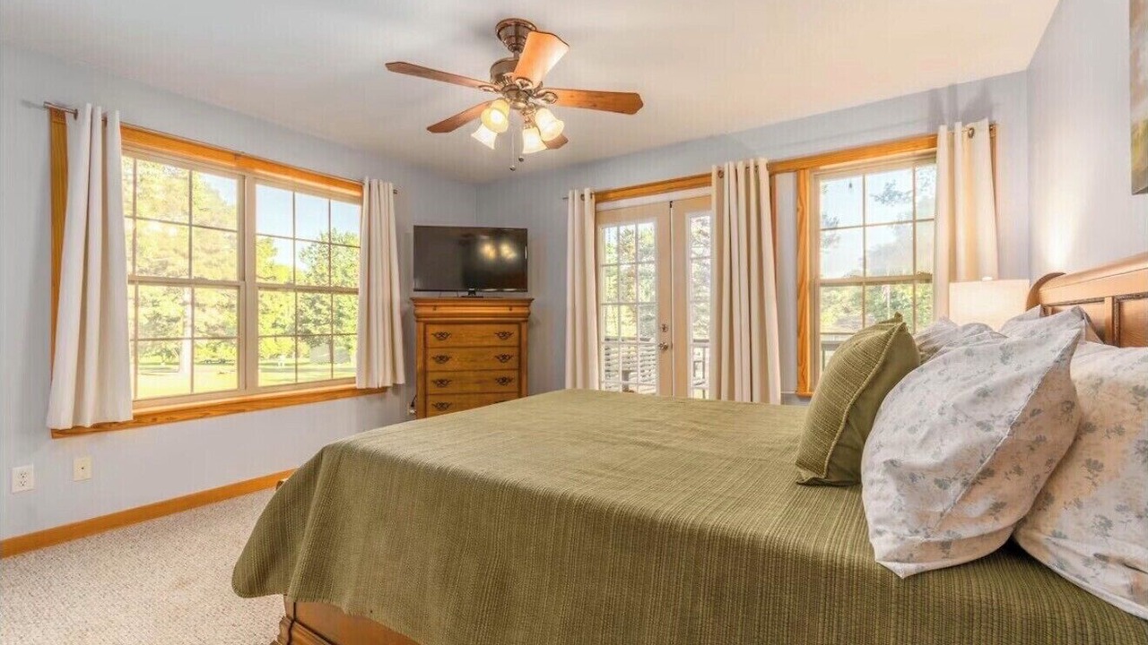 Photo of Bedroom in Greers Ferry