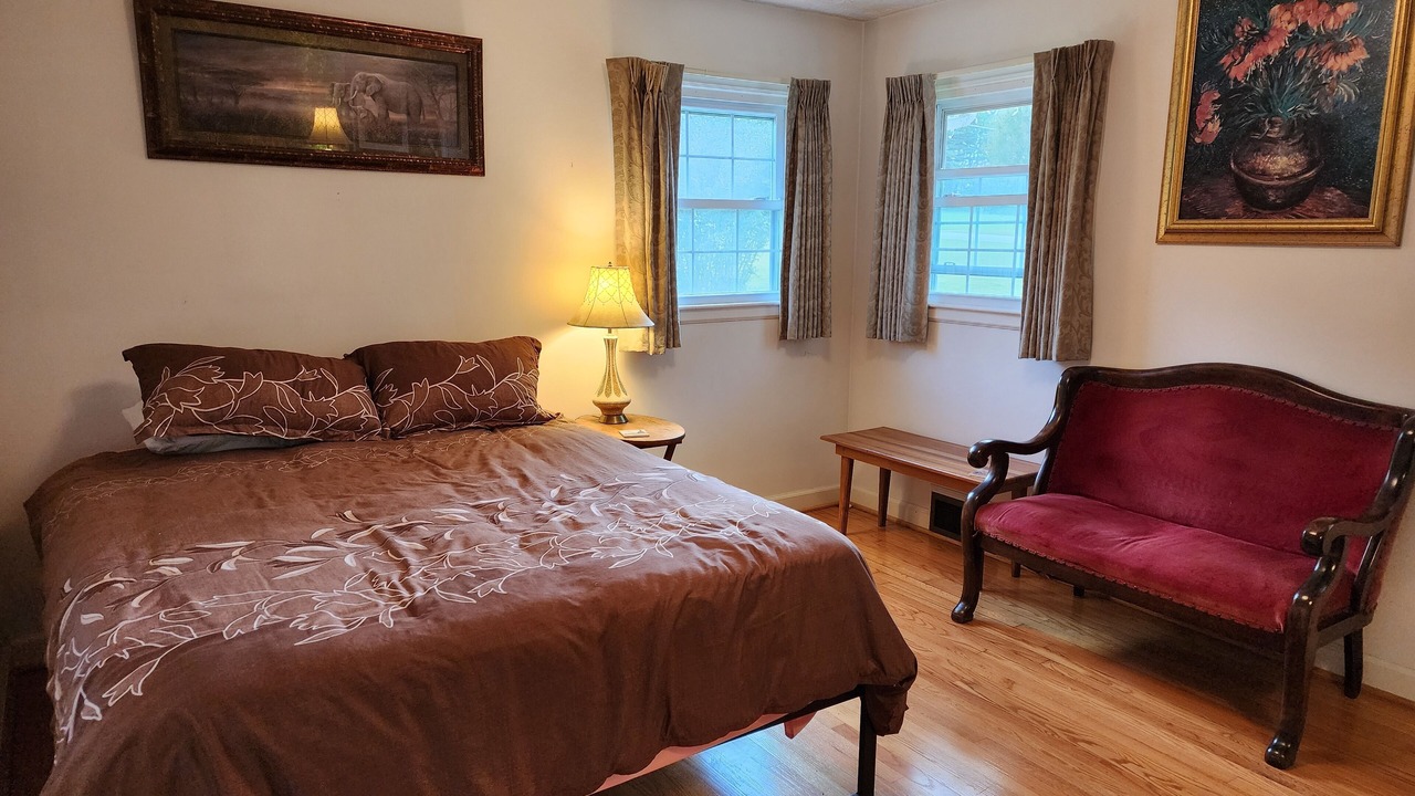 Photo of Bedroom in Peters Creek
