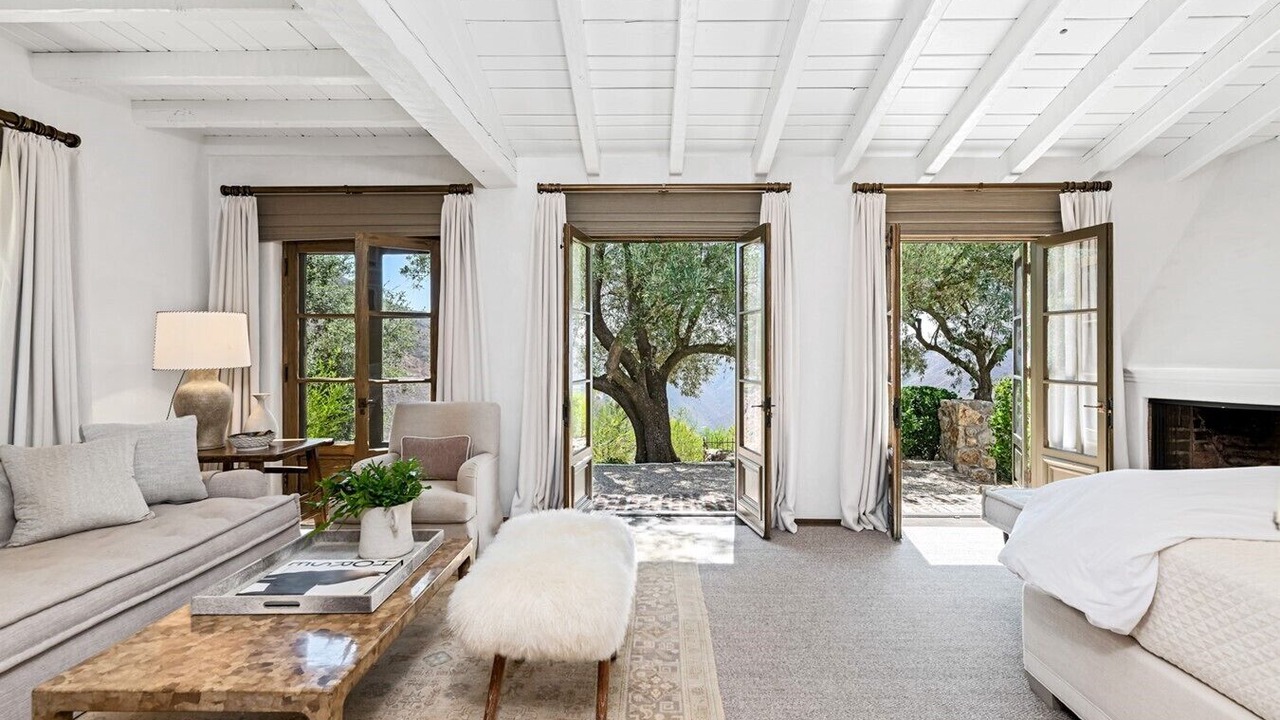 Photo of Livingroom in Malibu
