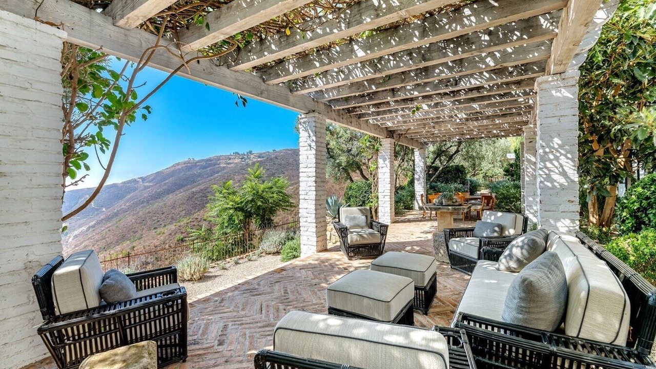 Photo of Patio Balcony in Malibu