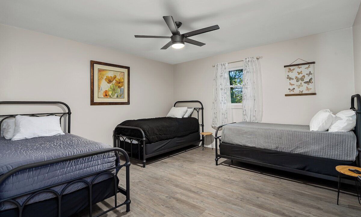 Photo of Bedroom in Seneca