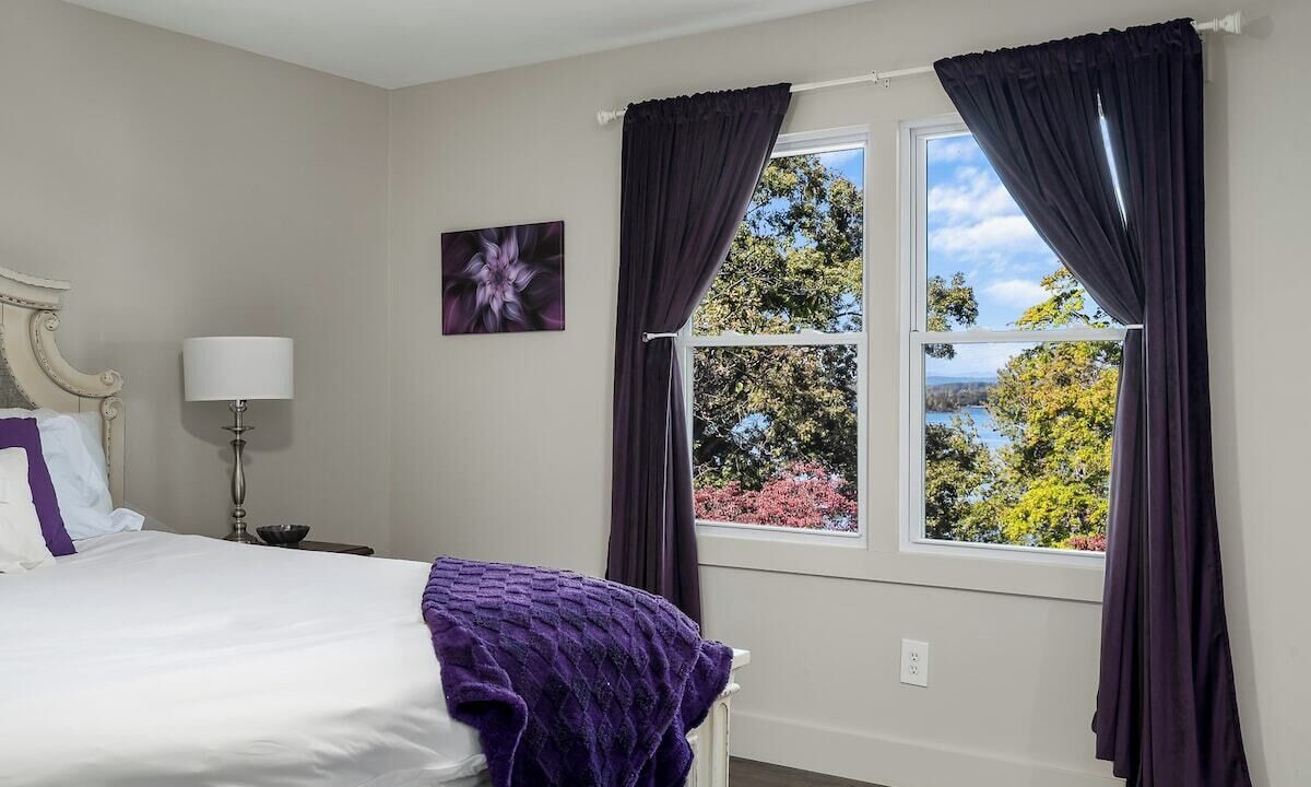 Photo of Bedroom in Seneca