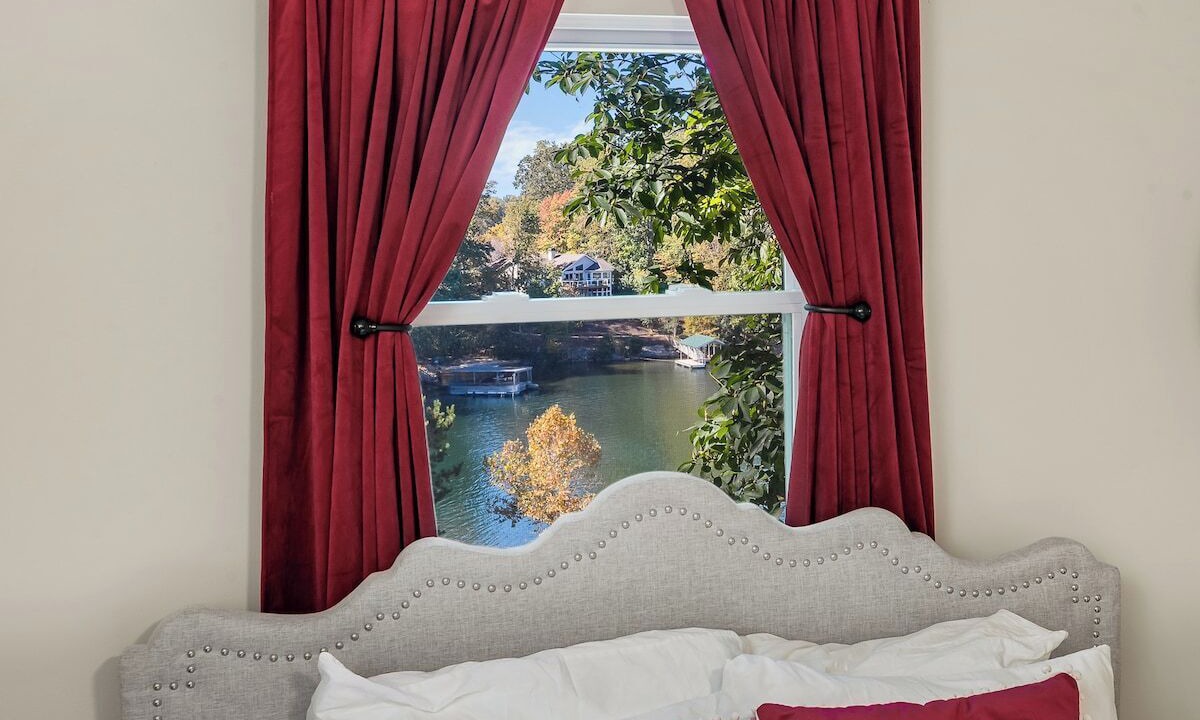 Photo of Bedroom in Seneca