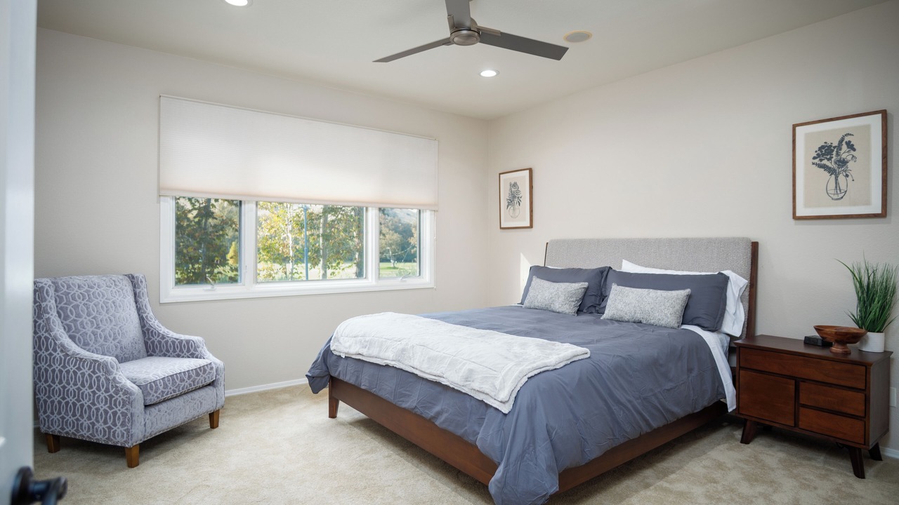 Photo of Bedroom in Springville