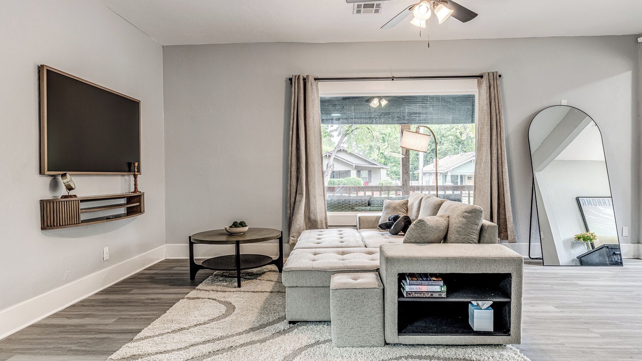 Photo of Livingroom in Central Oklahoma City