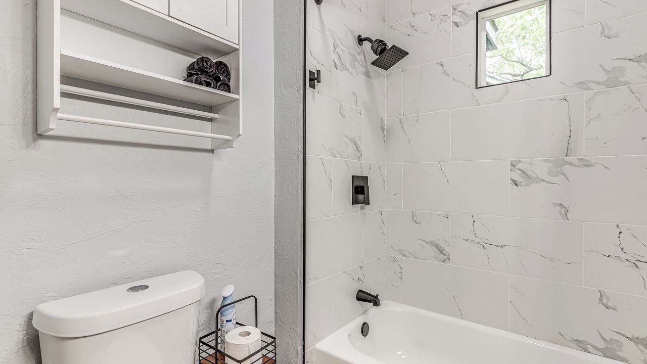 Photo of Bathroom in Central Oklahoma City