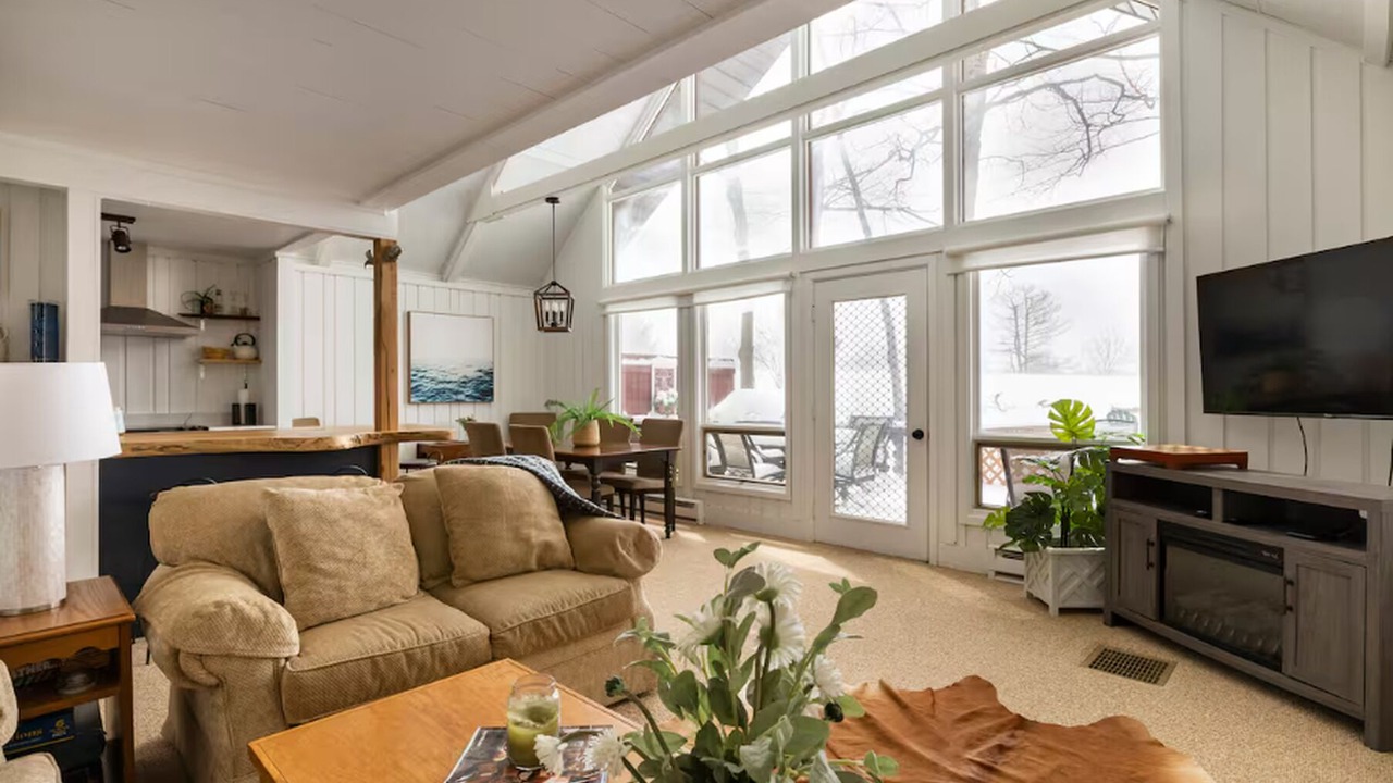 Photo of Livingroom in Indian Lake
