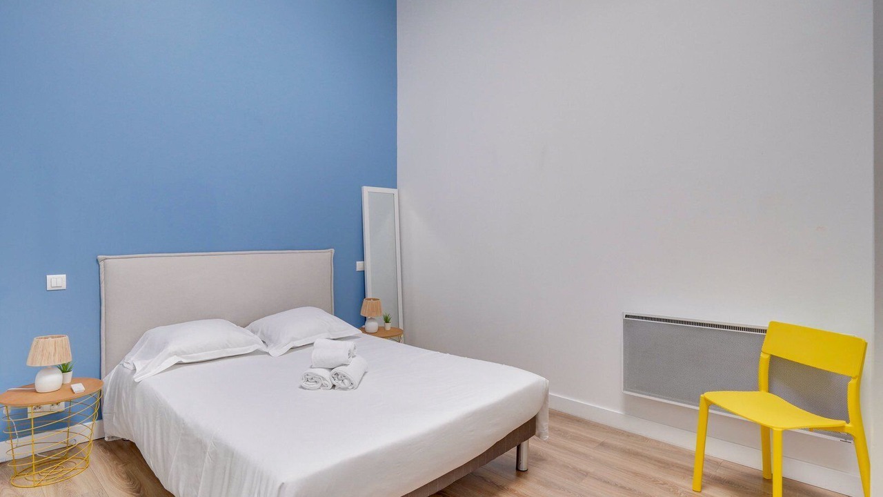 Photo of Bedroom in Begles