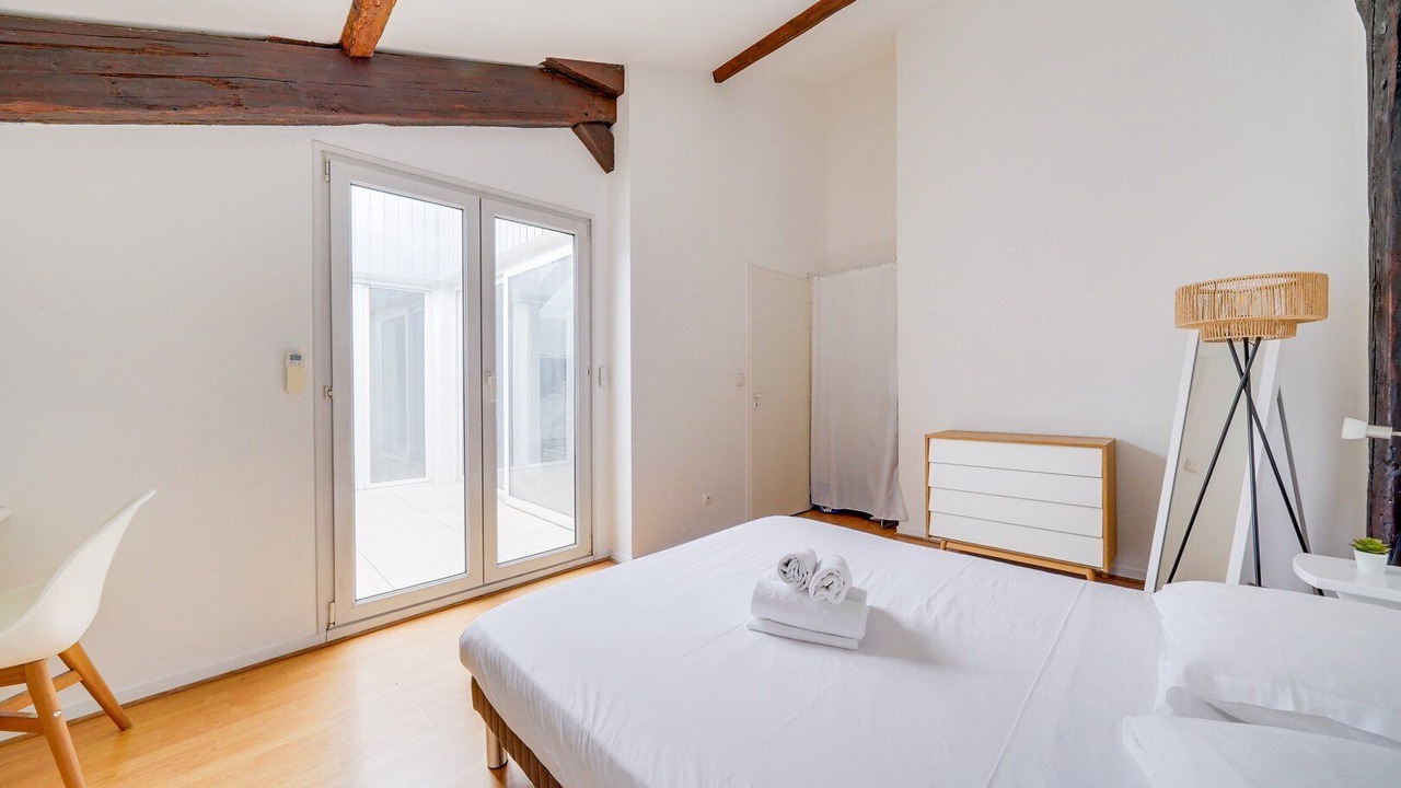 Photo of Bedroom in Begles