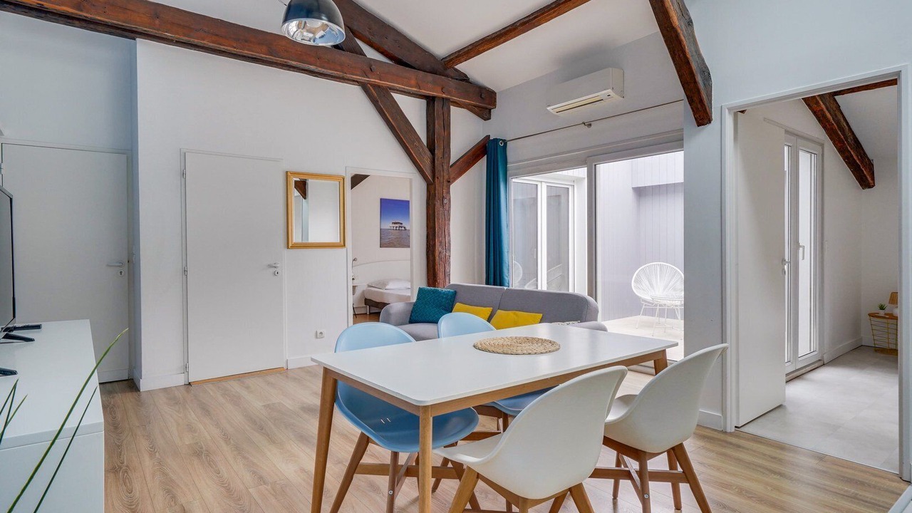 Photo of Others in Begles