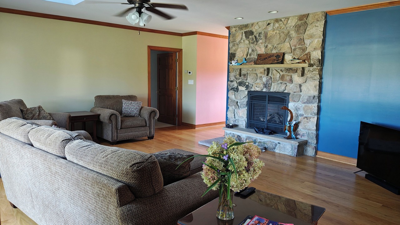 Photo of Livingroom in Wicomico Church