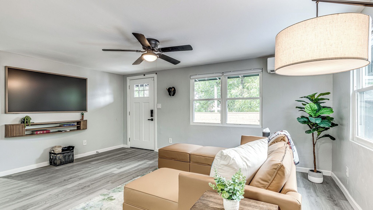 Photo of Livingroom in Central Oklahoma City