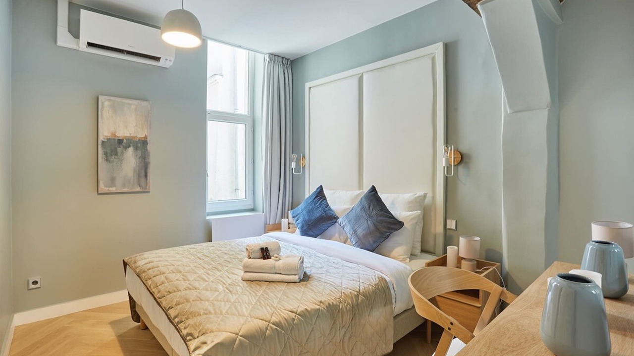 Photo of Bedroom in Arts-et-Metiers