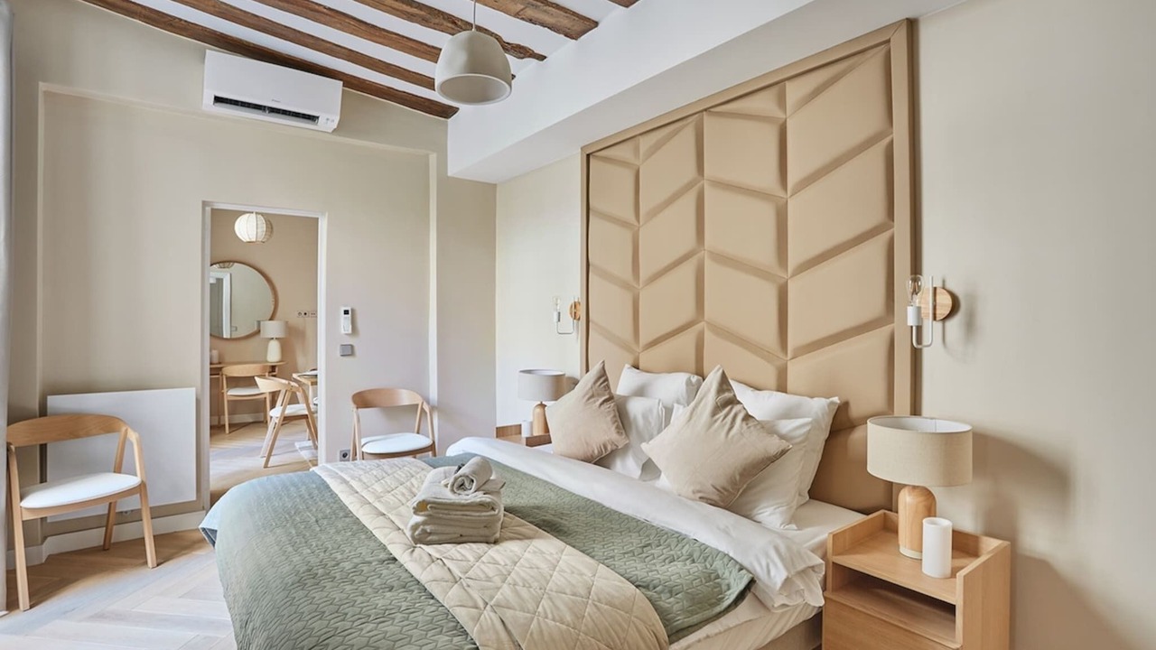 Photo of Bedroom in Arts-et-Metiers