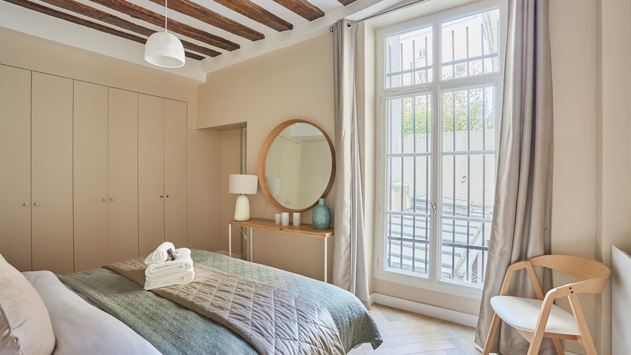 Photo of Bedroom in Arts-et-Metiers