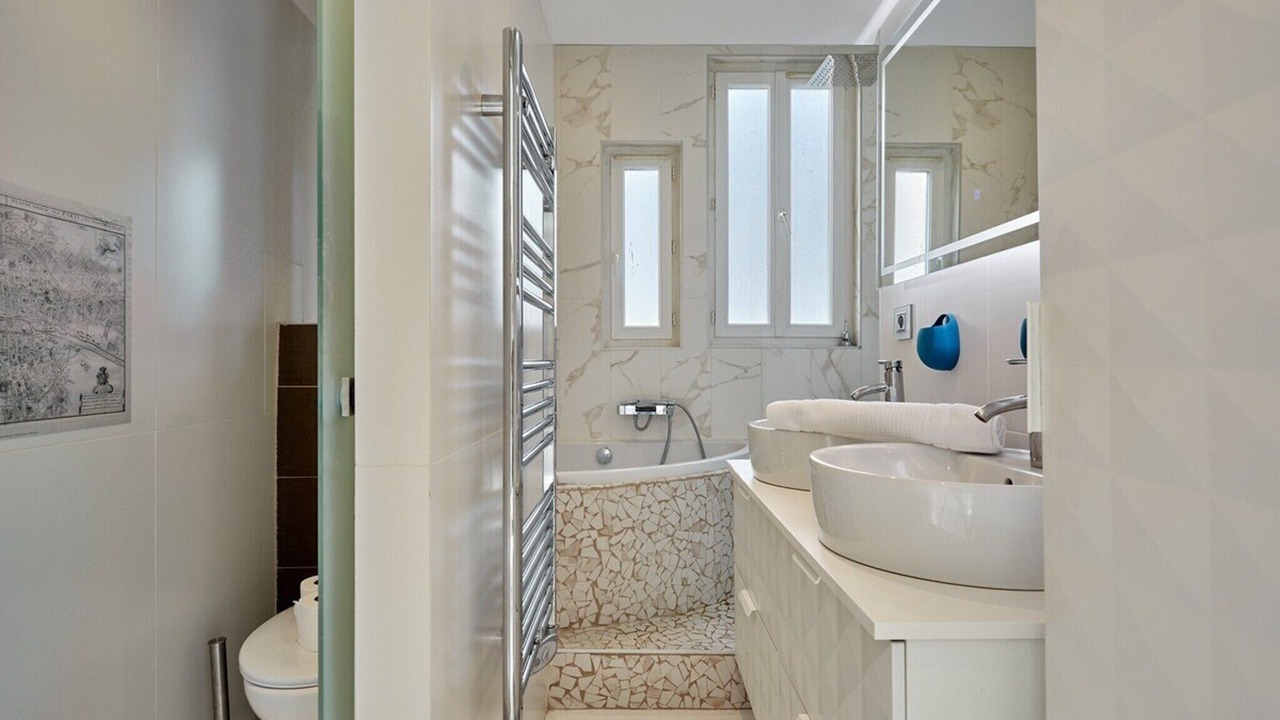 Photo of Bathroom in Bonne-Nouvelle