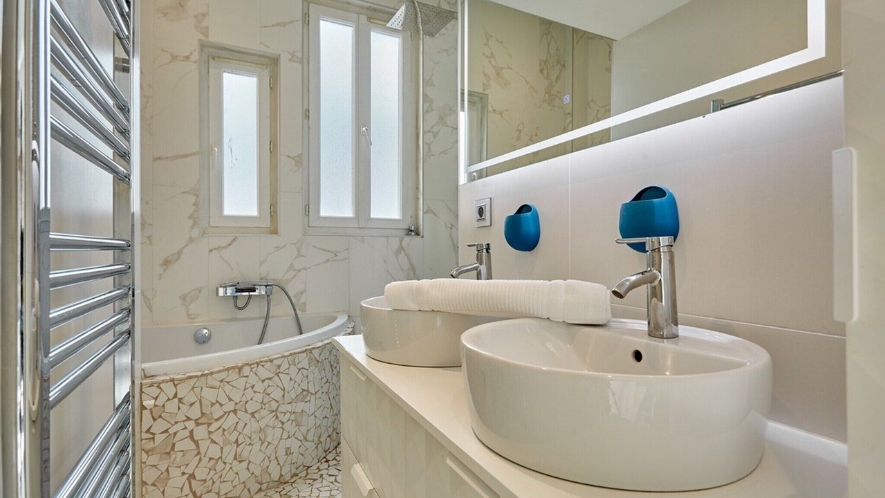 Photo of Bathroom in Bonne-Nouvelle