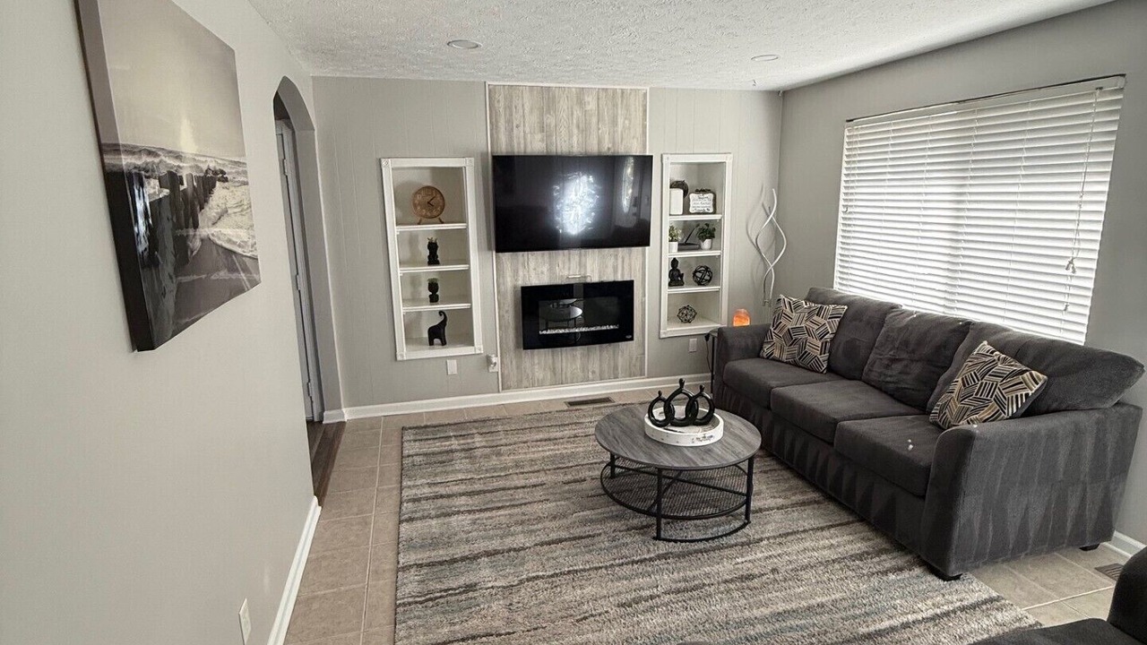 Photo of Livingroom in Lafayette
