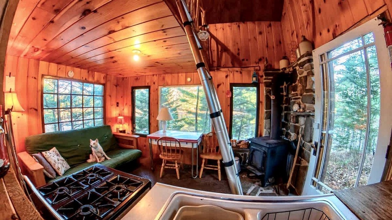 Photo of Livingroom in Glenfield