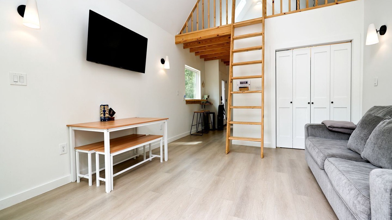 Photo of Livingroom in Montgomery