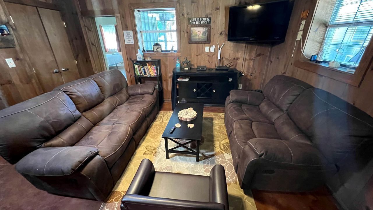 Photo of Livingroom in Jacksboro