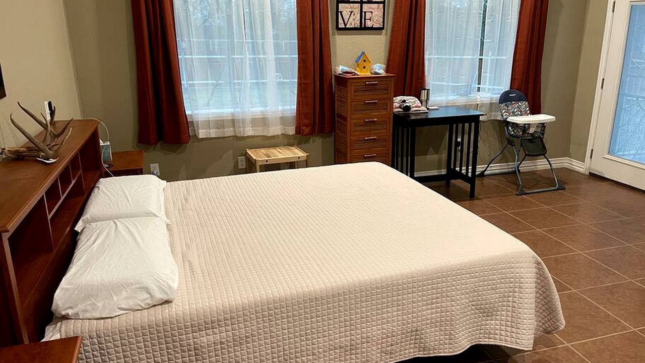 Photo of Bedroom in Jacksboro