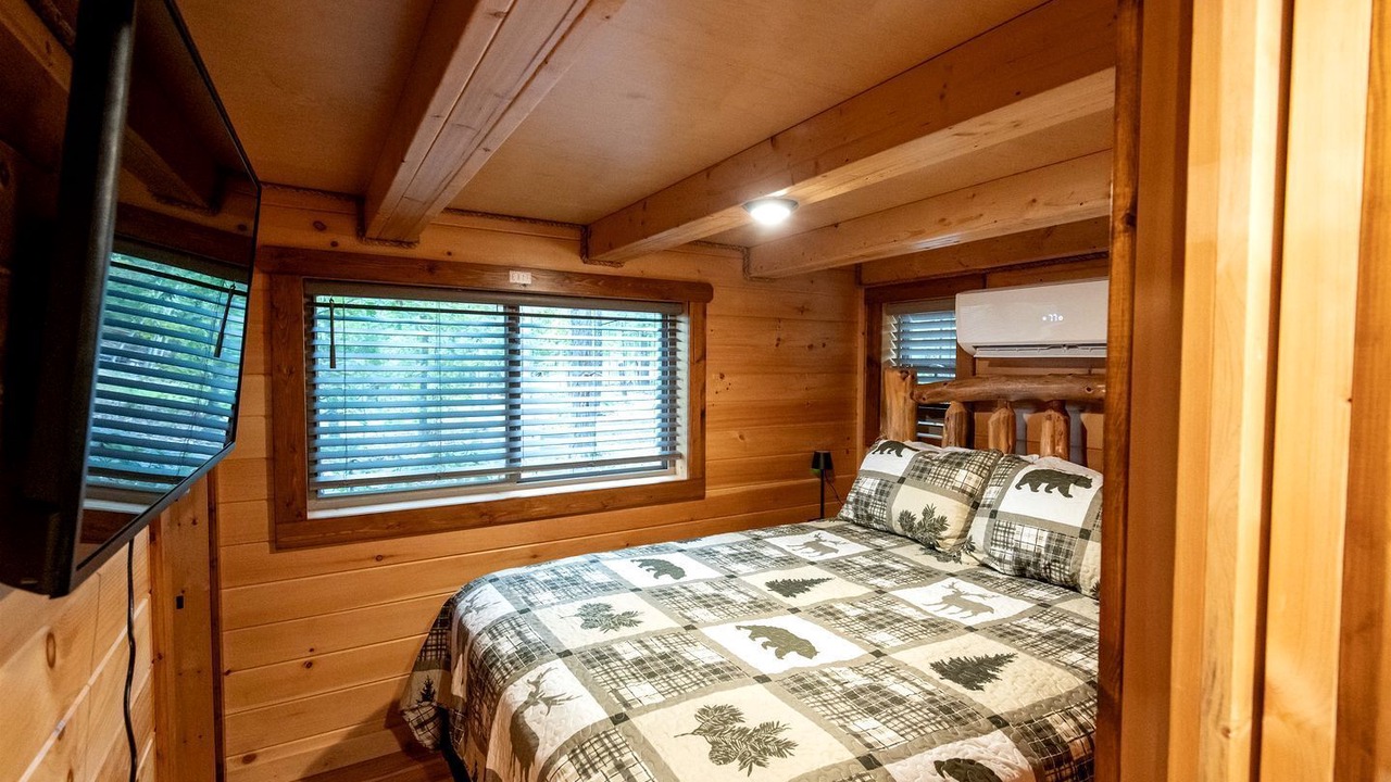 Photo of Bedroom in Marshall