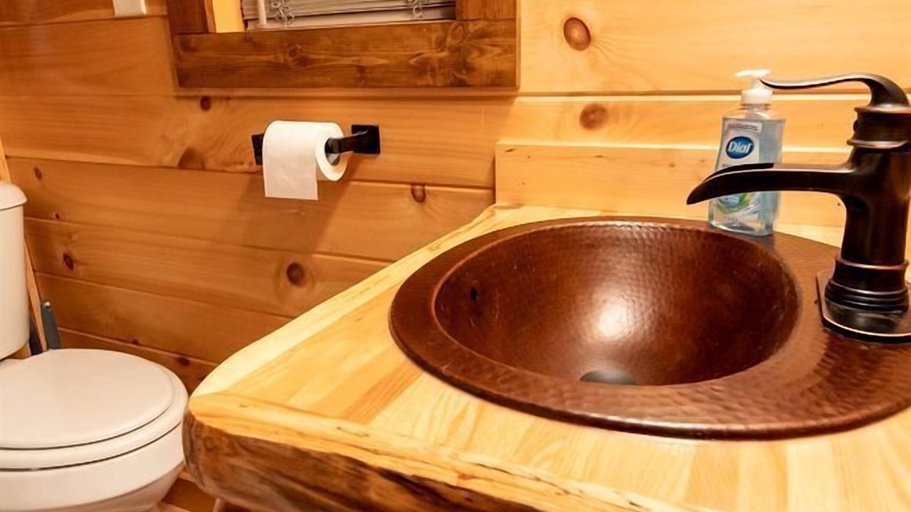 Photo of Bathroom in Marshall