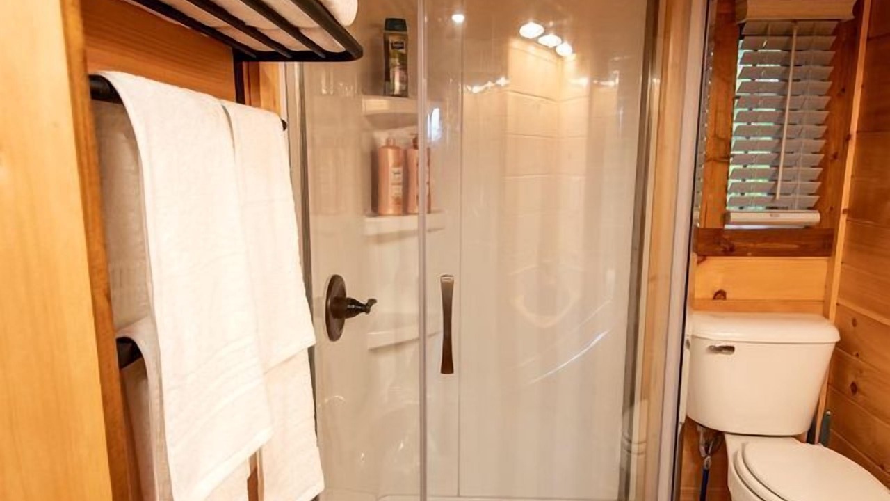 Photo of Bathroom in Marshall