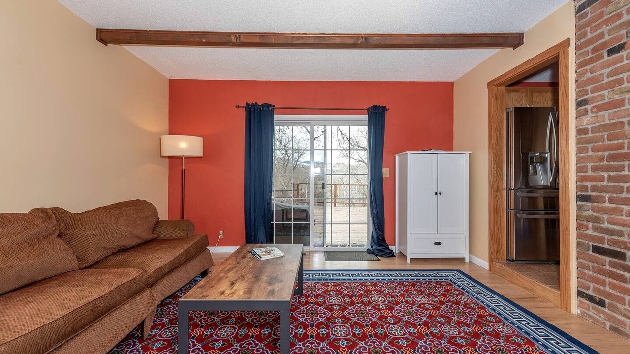 Photo of Livingroom in Lander