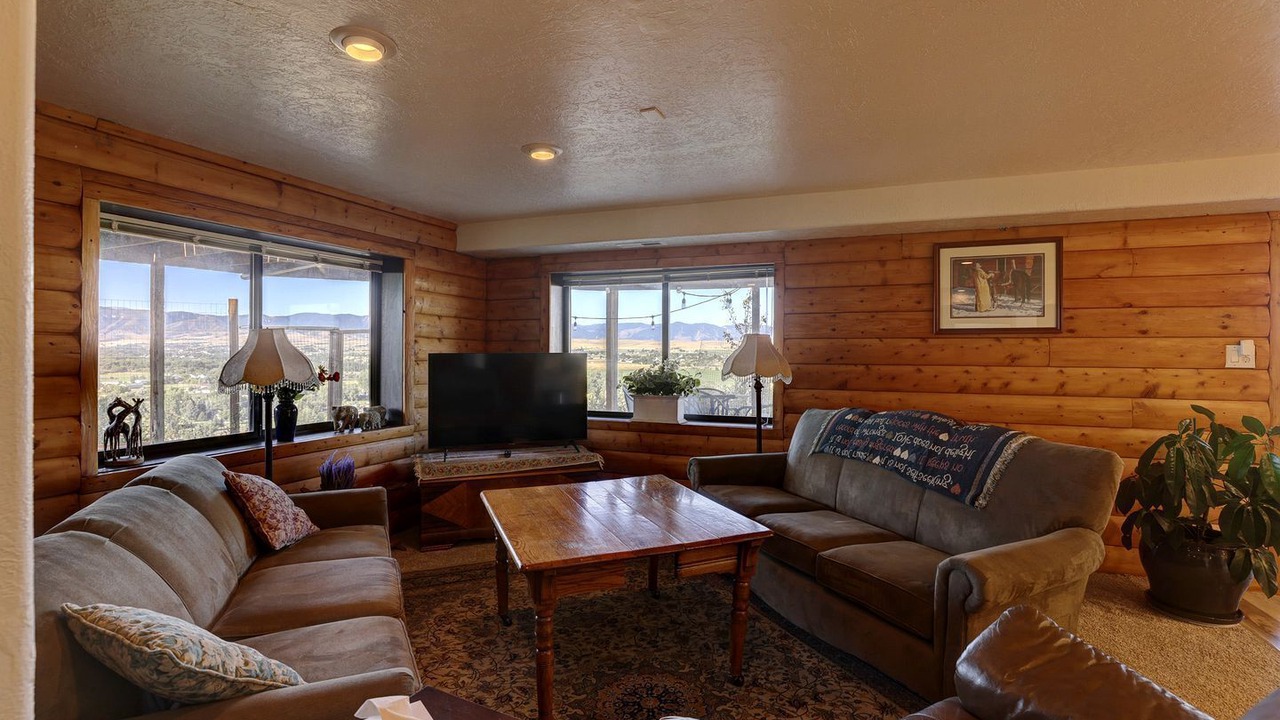 Photo of Livingroom in Sheridan