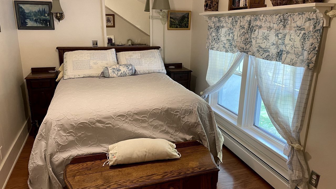 Photo of Bedroom in Elkhorn
