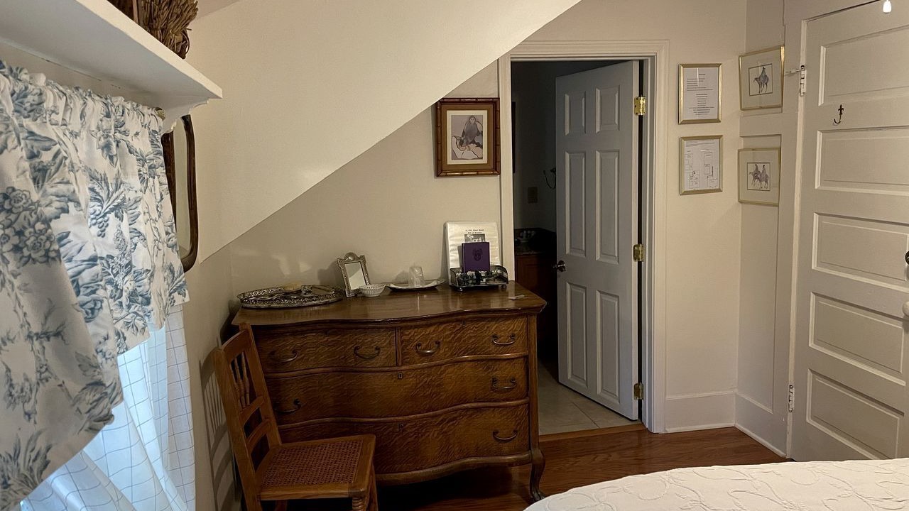 Photo of Bedroom in Elkhorn