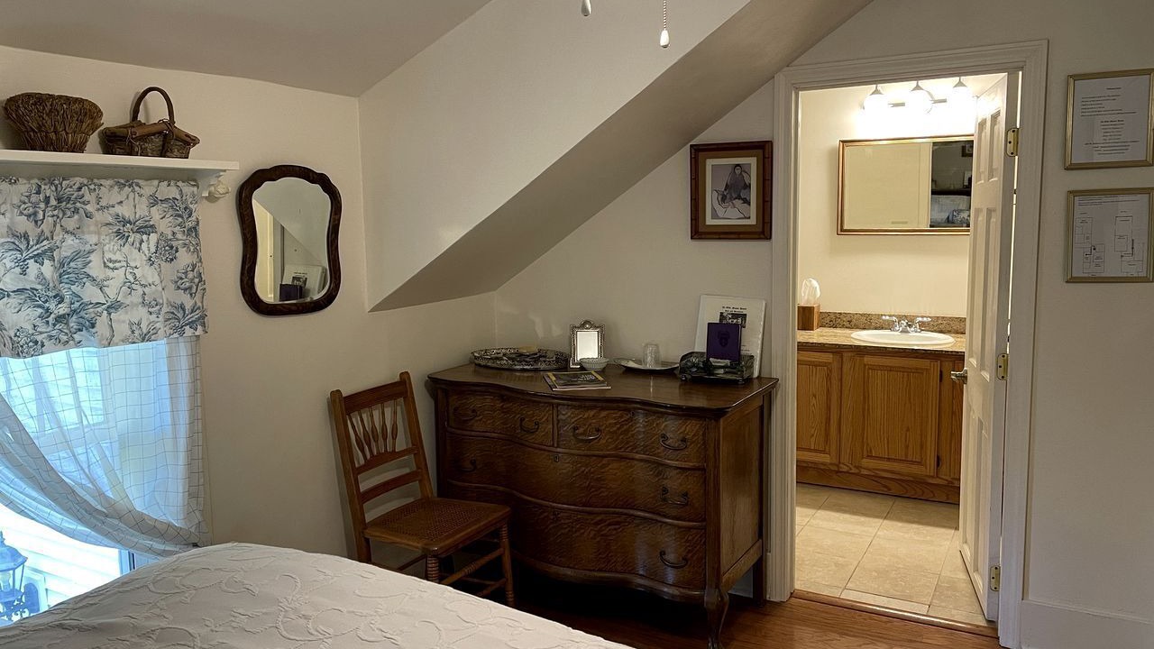 Photo of Bedroom in Elkhorn