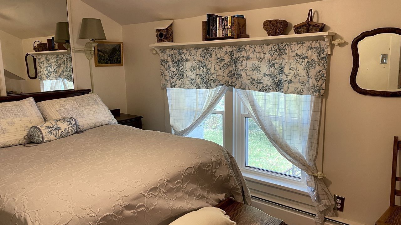 Photo of Bedroom in Elkhorn