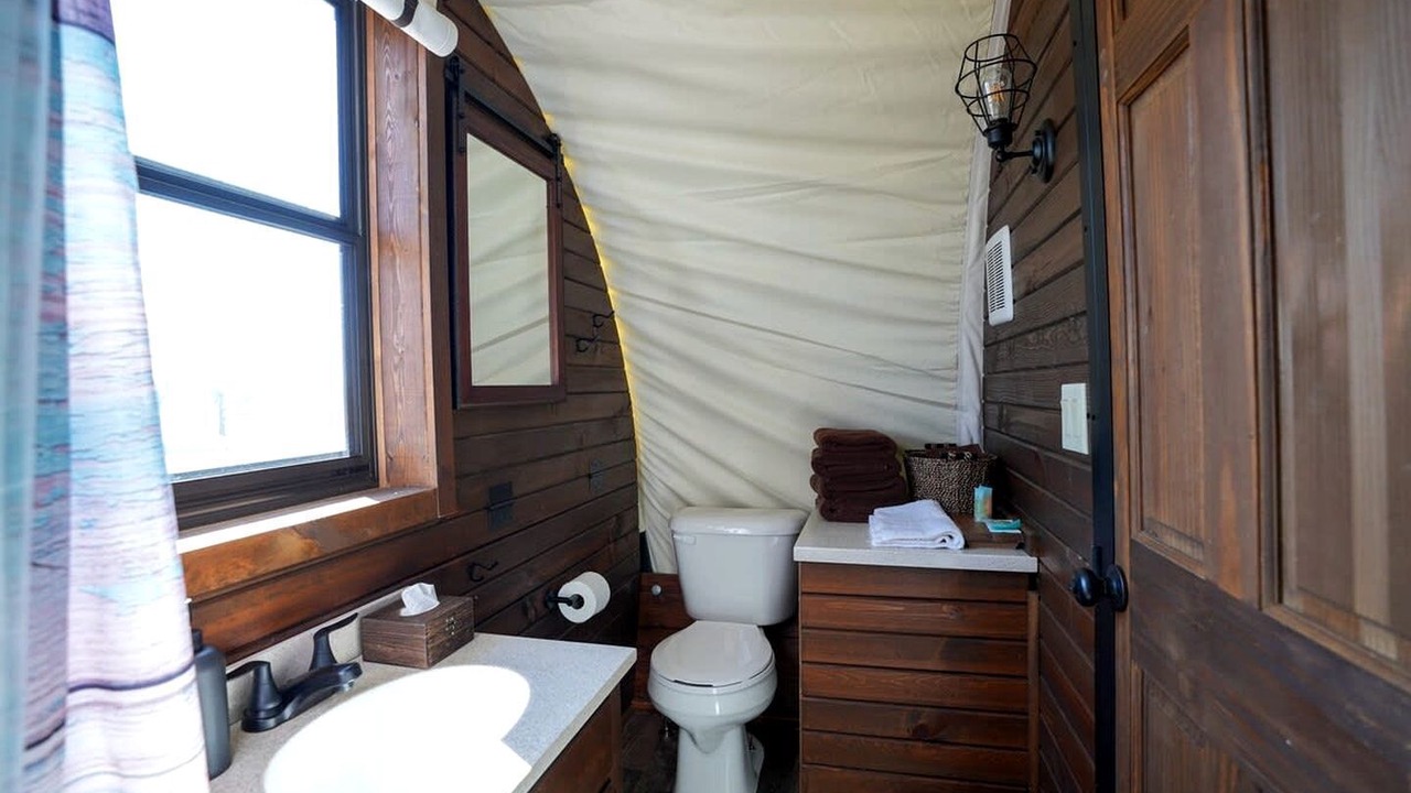 Photo of Bathroom in Satin