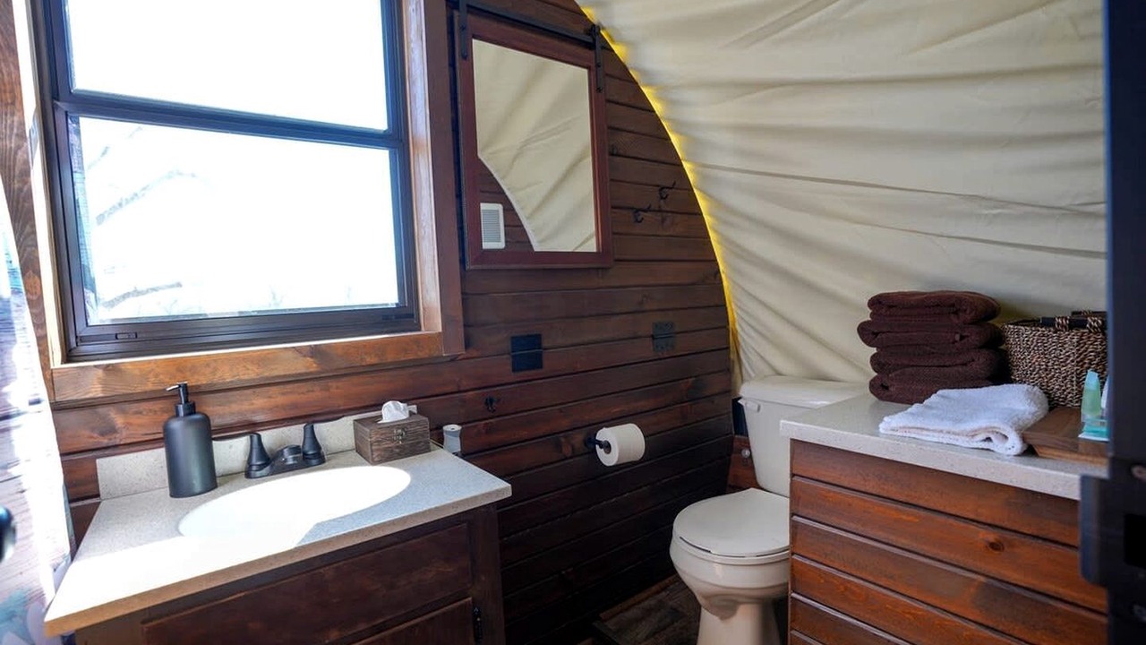Photo of Bathroom in Satin
