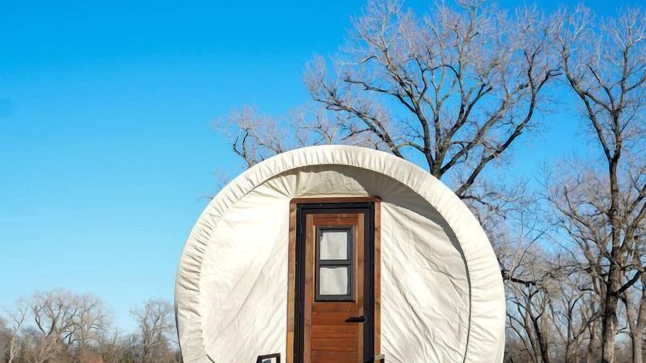 Photo of Outdoor in Satin