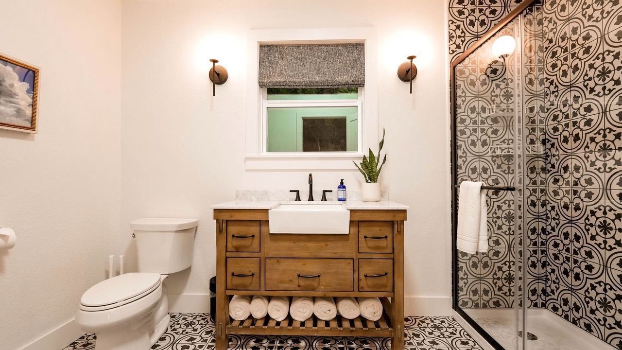 Photo of Bathroom in San Saba