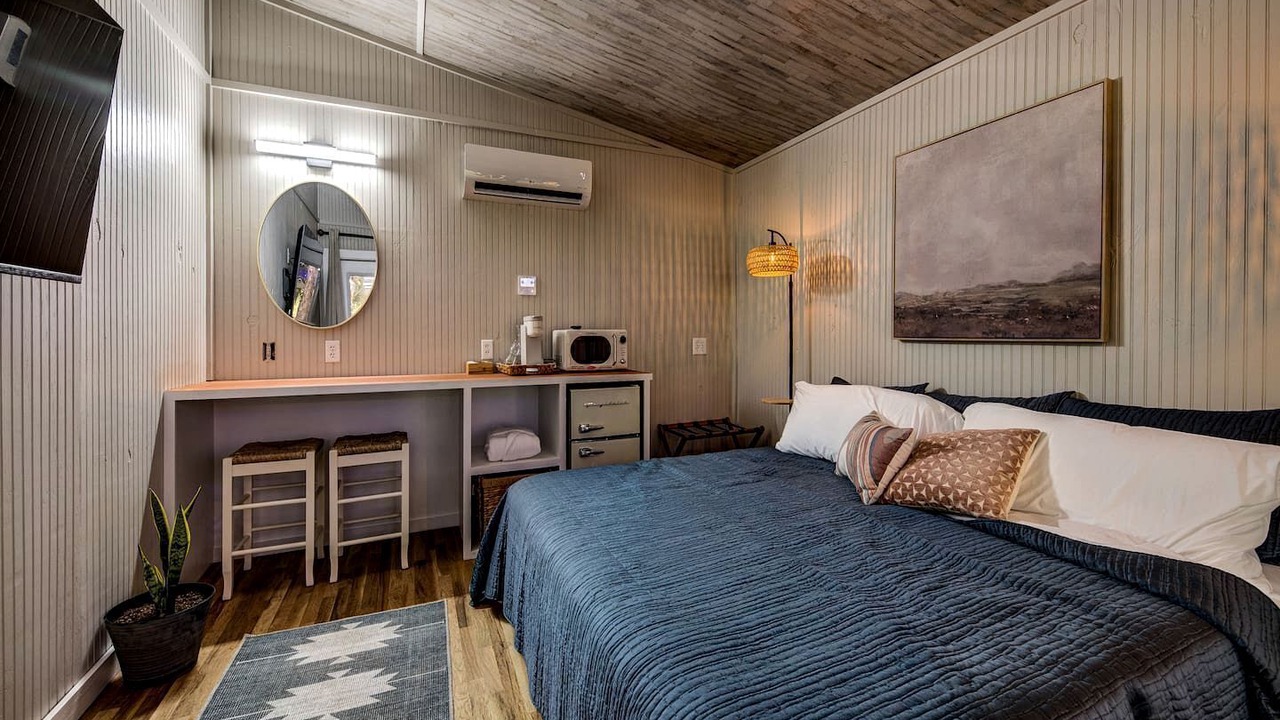 Photo of Bedroom in Alvord
