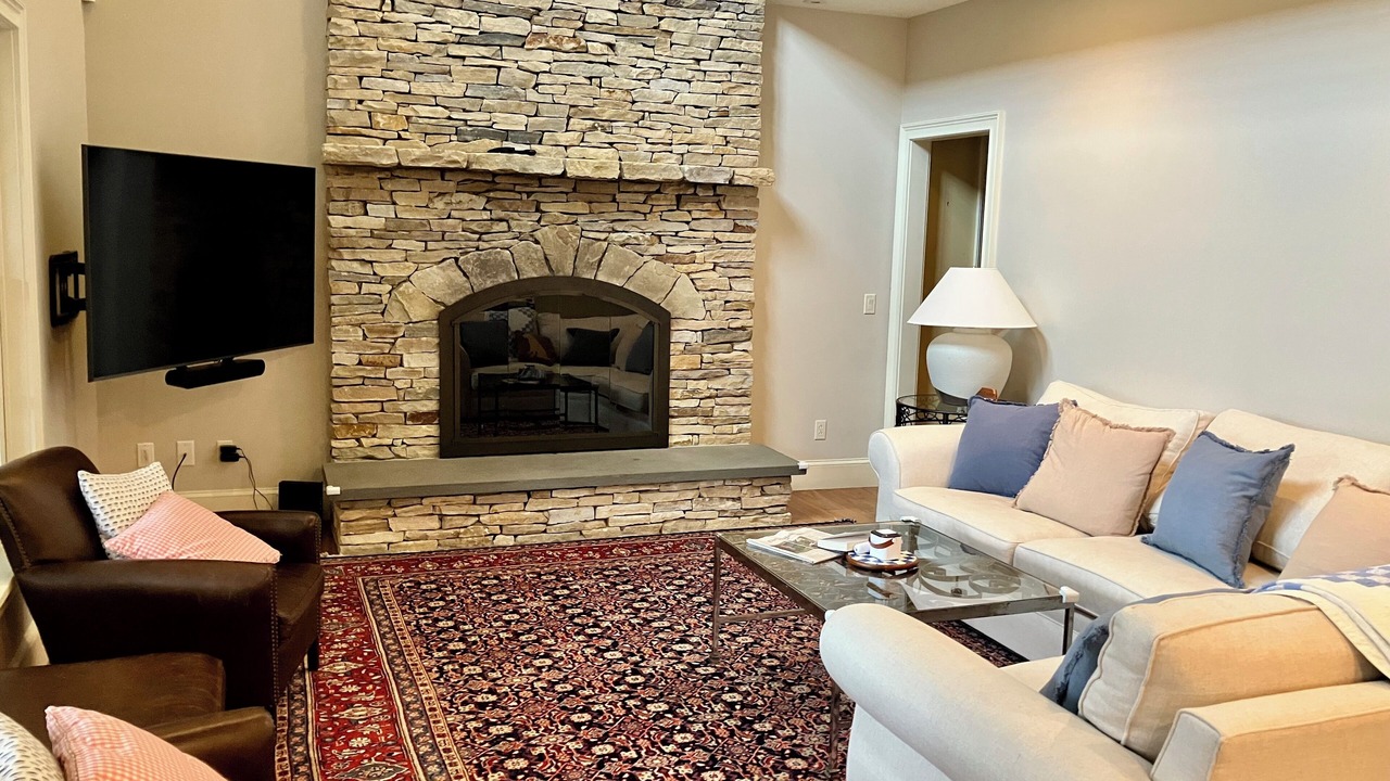 Photo of Livingroom in Manchester Center