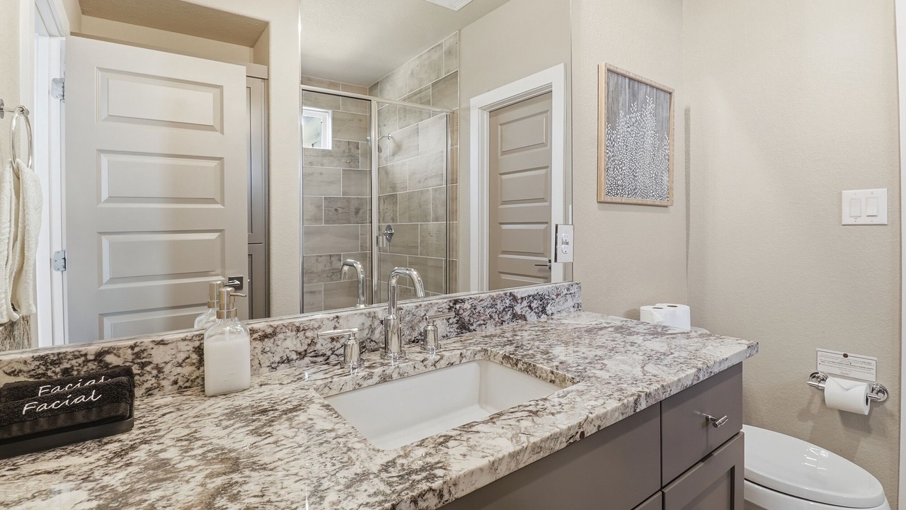Photo of Bathroom in Kingsland