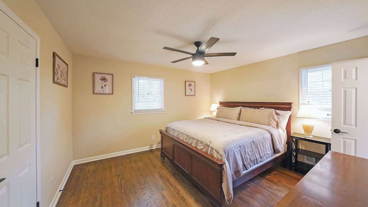 Photo of Bedroom in Town Center