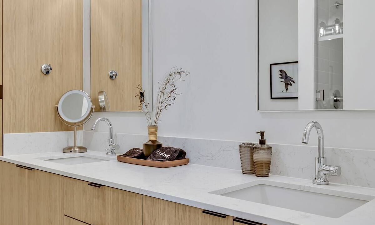 Photo of Bathroom in Eighth Avenue