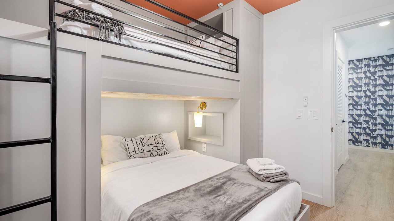 Photo of Bedroom in Eighth Avenue