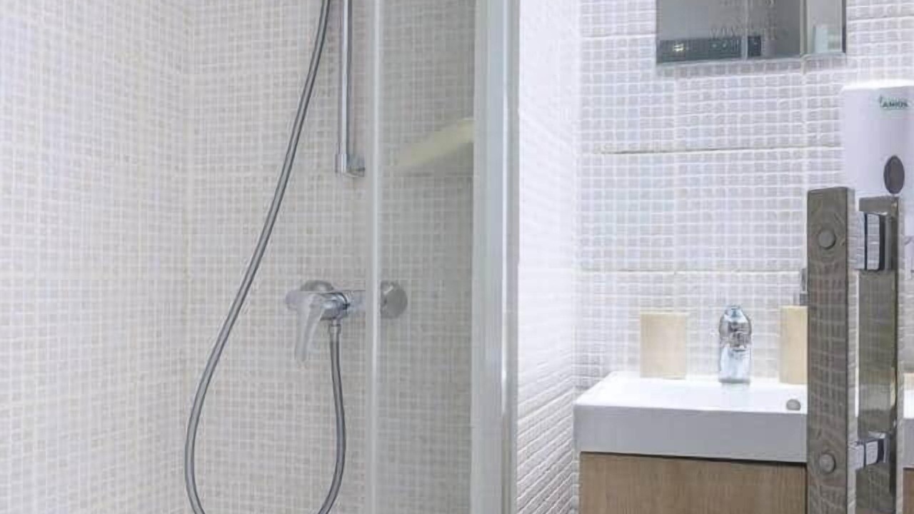 Photo of Bathroom in Milly-la-Foret