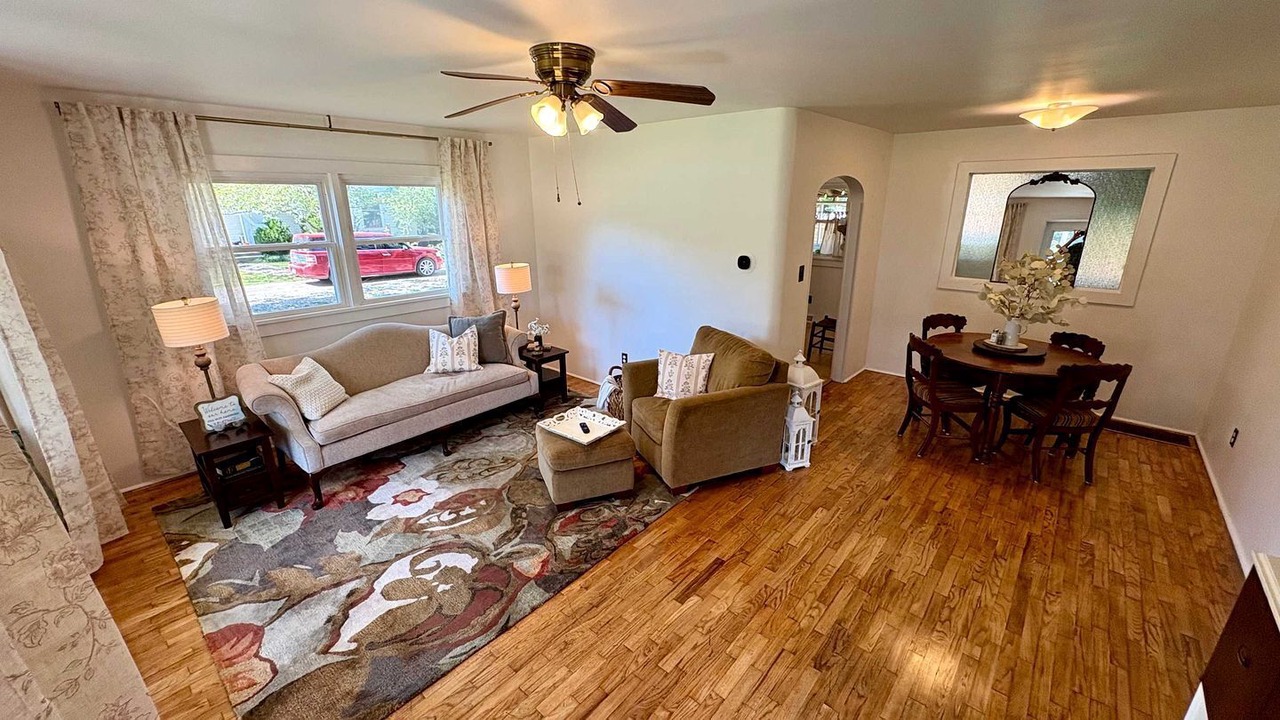 Photo of Livingroom in Siloam Springs