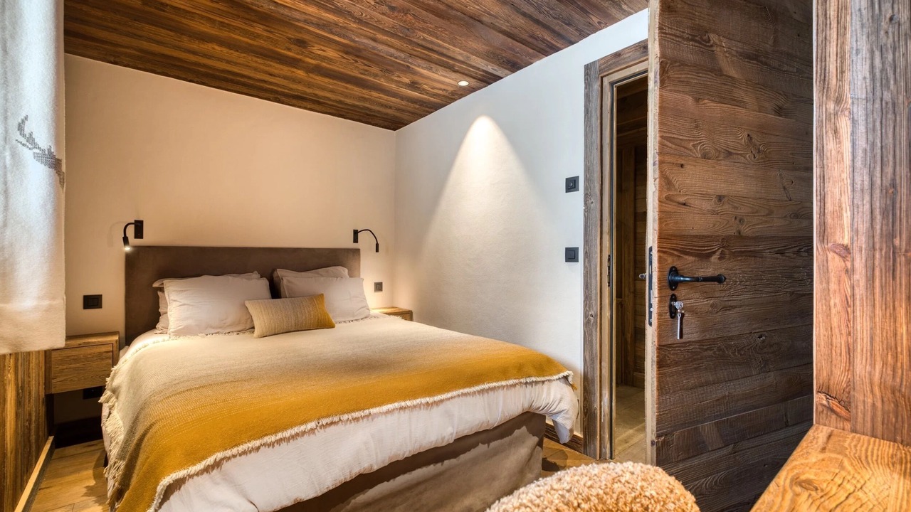 Photo of Bedroom in Demi-Quartier