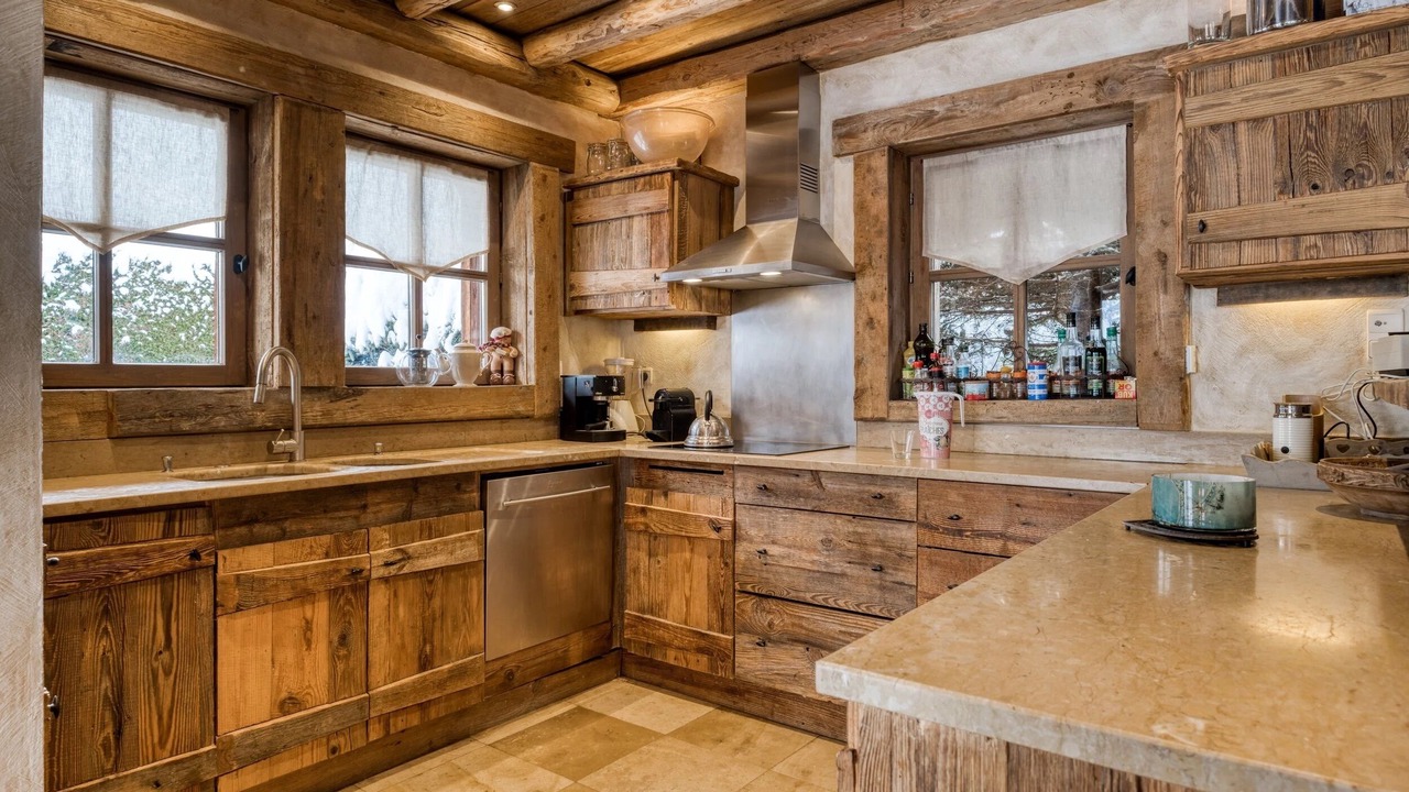 Photo of Kitchen in Demi-Quartier