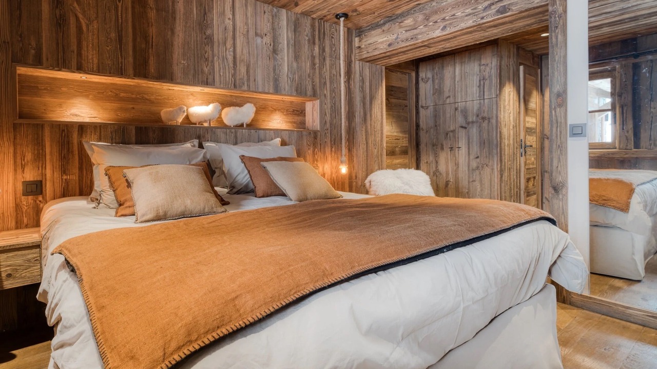 Photo of Bedroom in Demi-Quartier